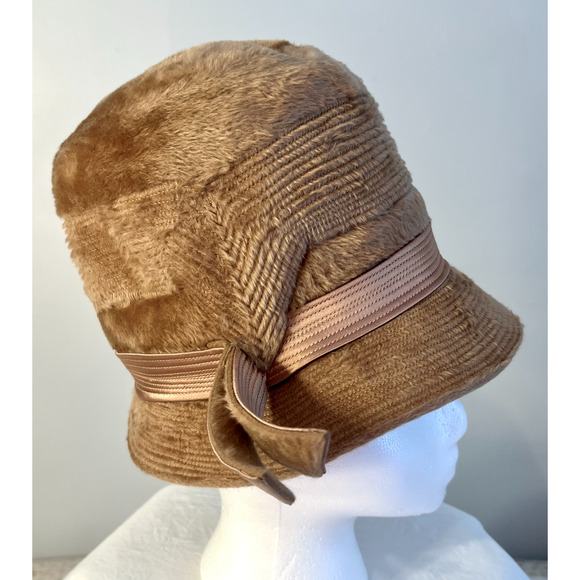 Womens Cloche Hat Bowler Hat Tan Faux Fur Mod Satin Sash Bow Germany 8" Vintage - Picture 7 of 9